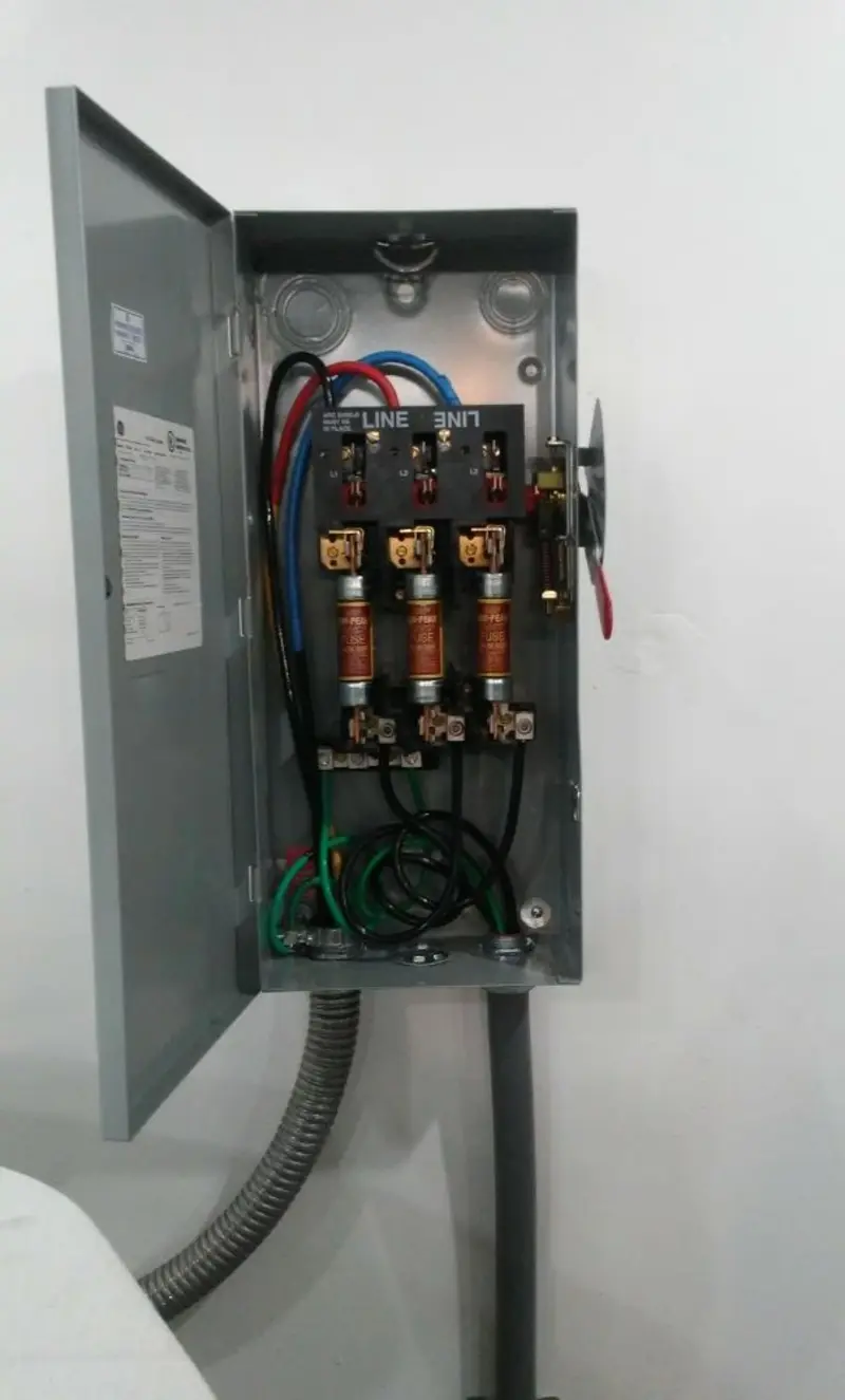 Three-phase disconnect switch installed for Smoke Detector Installation in Briarcliff Manor
